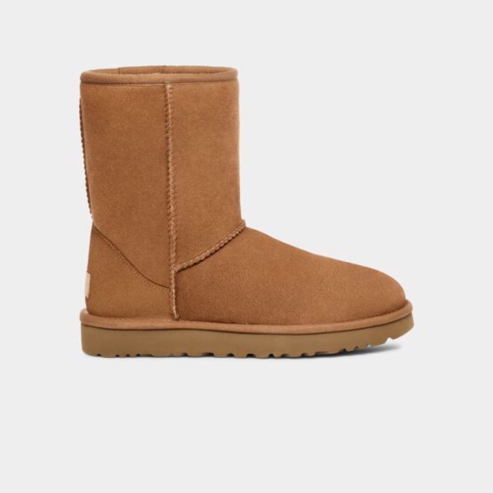 UGG Classic Short II